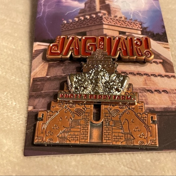 Knott's Berry Farm 100th ANNIVERSARY PIN #71 of 100 Jaguar - Picture 2 of 4